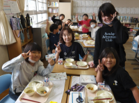 4-5　3人